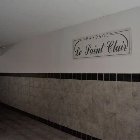 Avec Canape Convertible, Au Coeur Du Cap D'agde, Proche Et Commerces - Fr-1-249-1 Apartment *